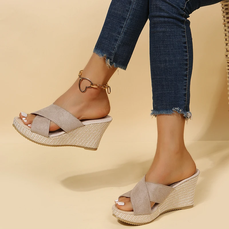 Orthopedic women's sandals