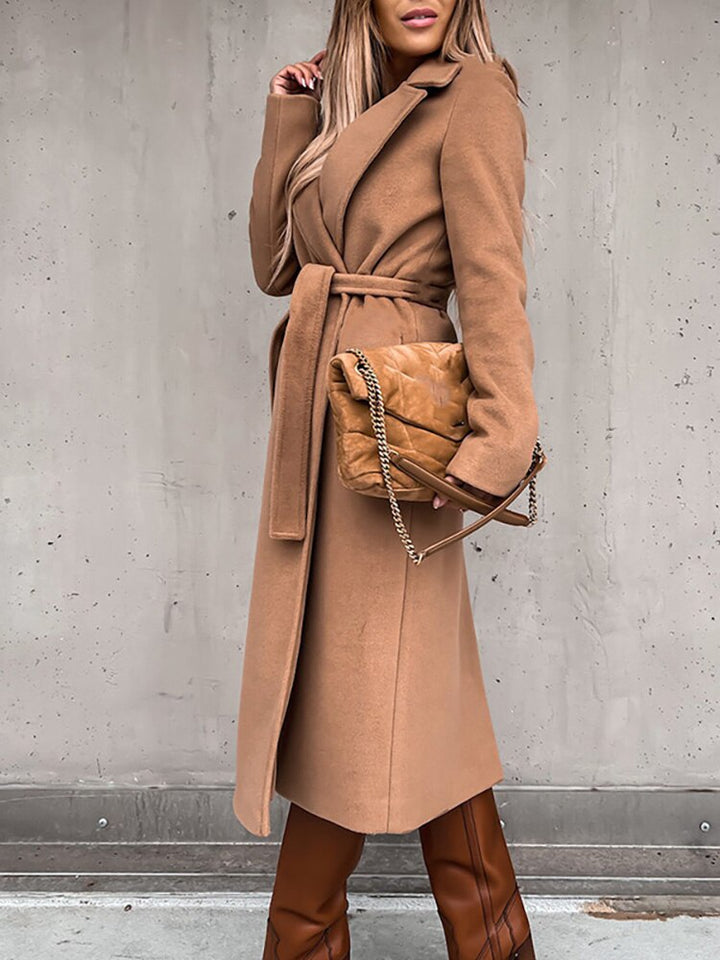 Mune | Elegant Wool Coat with Belt