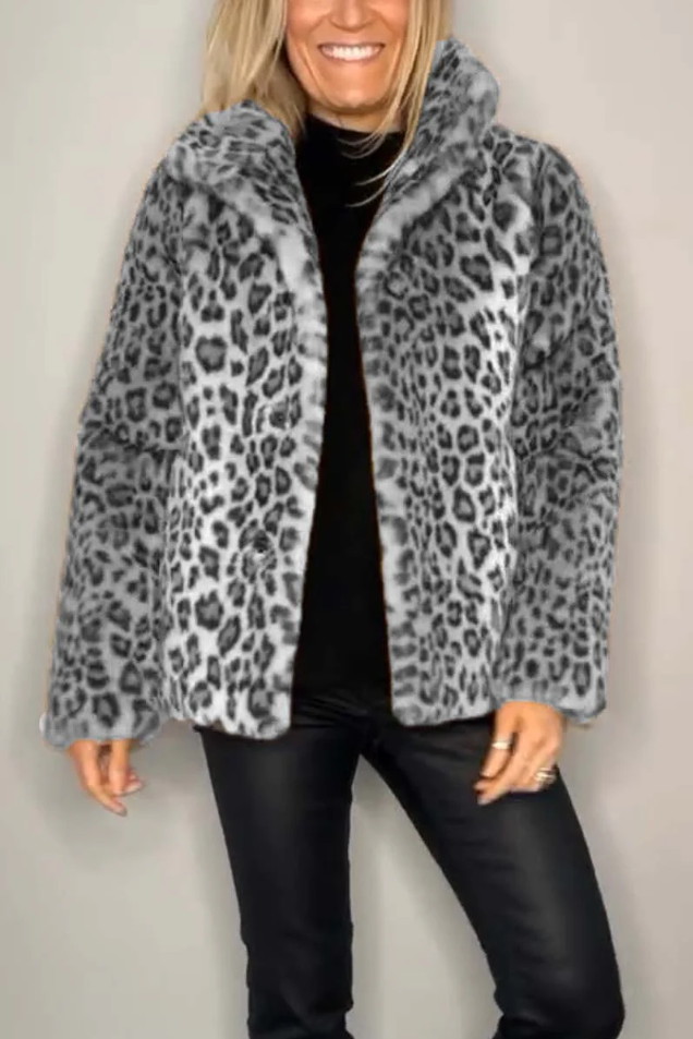 Mune | Classic Ladies Winter Coat with Leopard Print