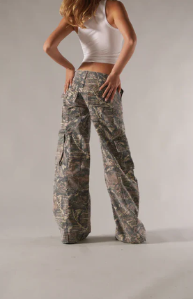 Mune | Low Rise Cargo Pants Brown Camo