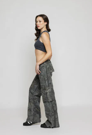 Mune | Low Rise Cargo Pants Brown Camo