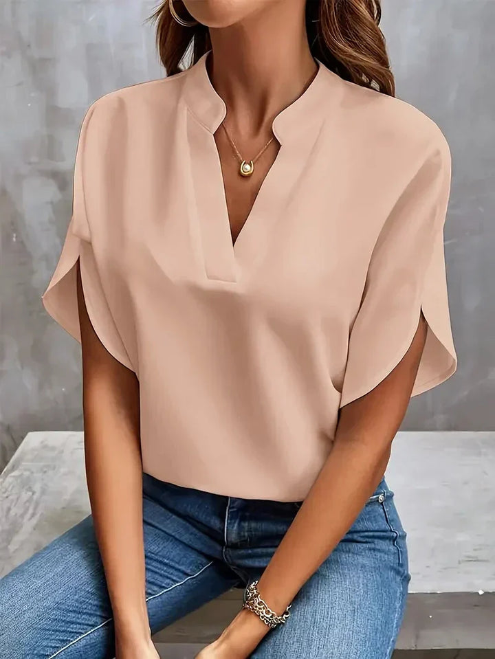 Mune Fashion | Blouse with V-neck and side slits