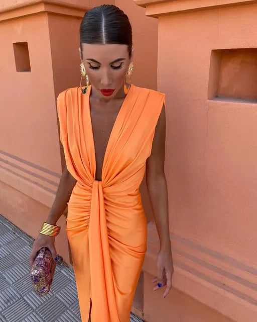 Mune | Elegant Pleated Maxi Dress