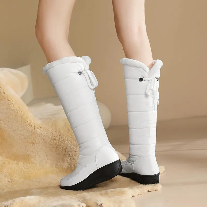 Mune | Women's knee-length winter boots with warm fur lining