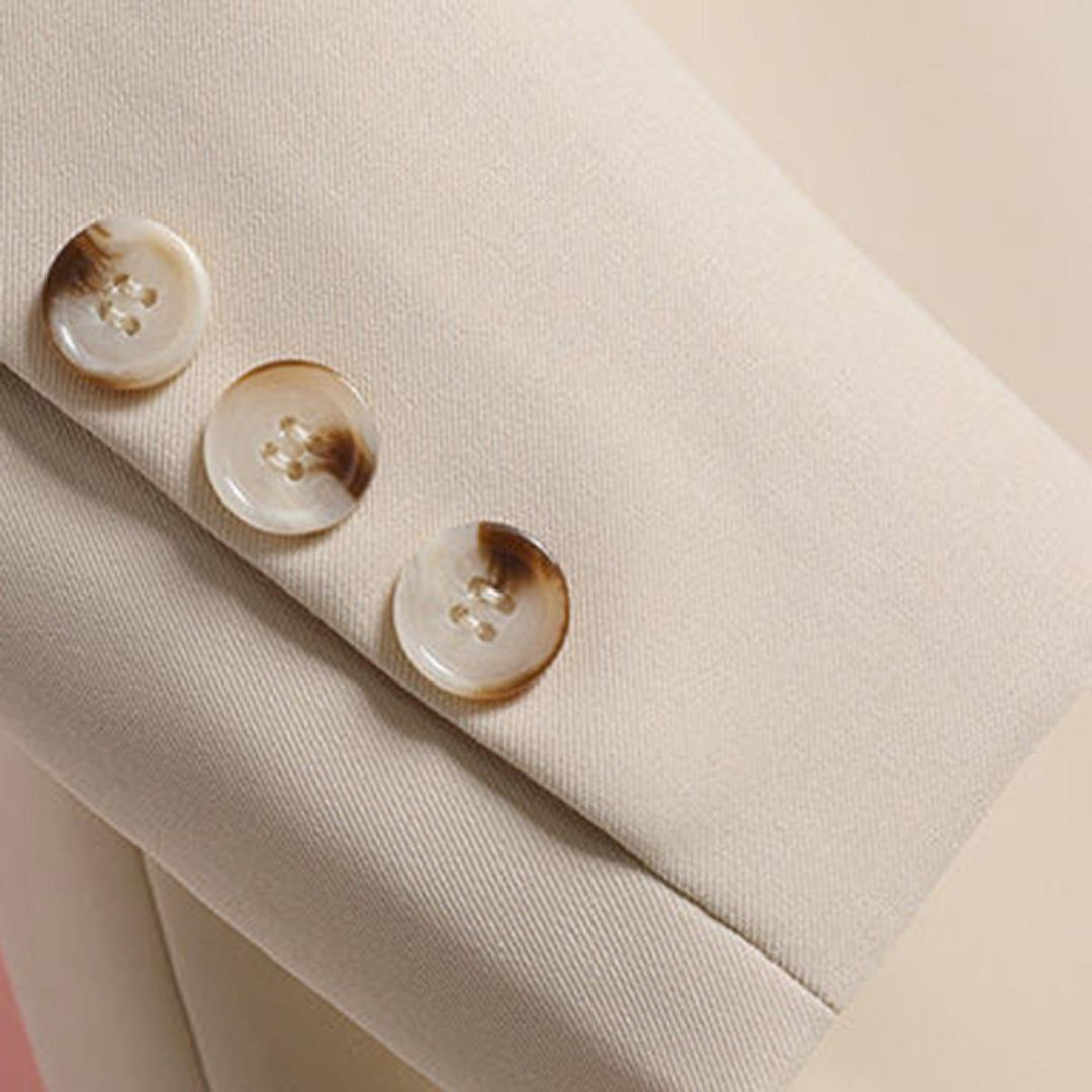Mune | Tailored women's blazer with belt and flap pockets