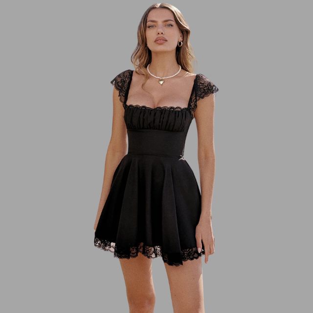 Mune | Dress with lace and flowing skirt