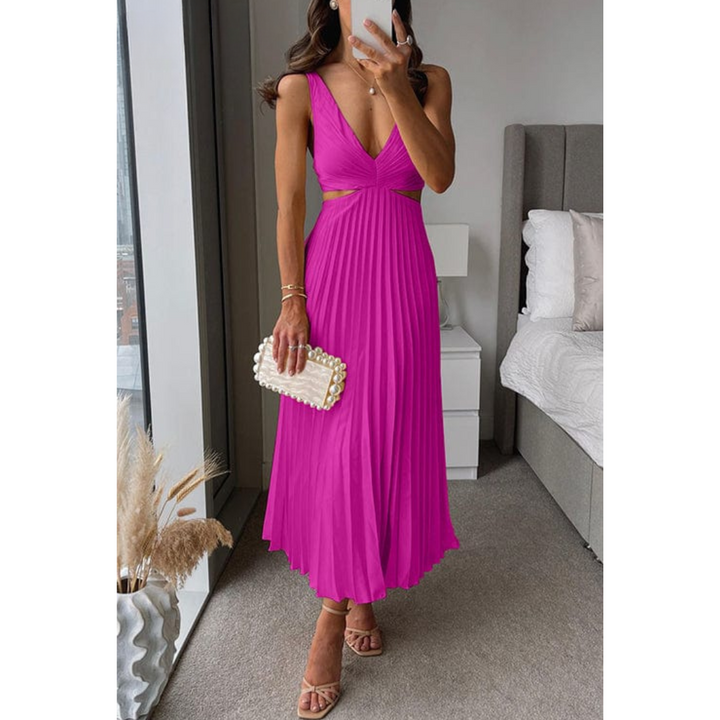 PLEATED DRESS WITH NECKLINE