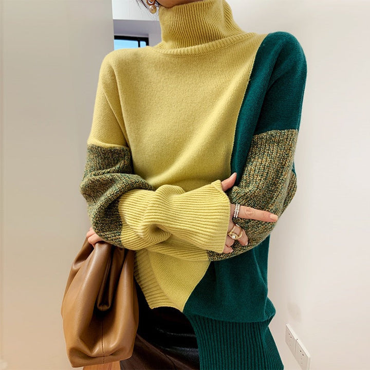 Mune | Turtleneck in a Contrasting Color