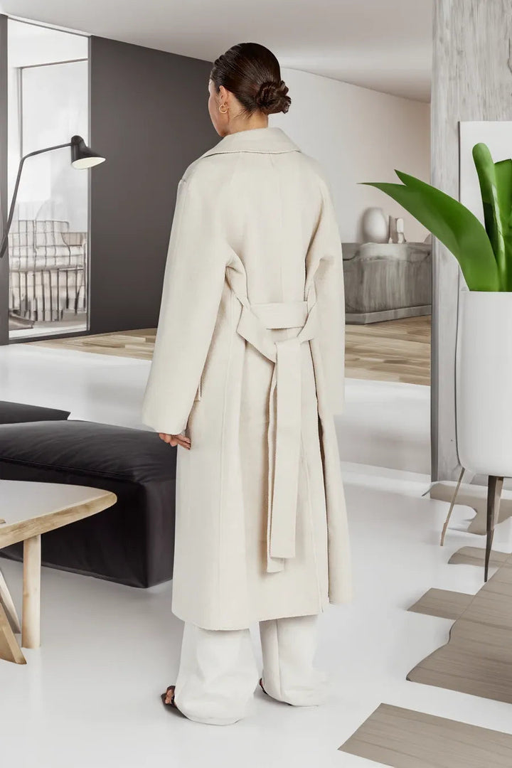 Mune | Women's Long Wool Trench Coat with Lapel Collar and Elegant Fit