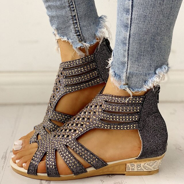Mune Fashion - Orthopedic sandals with low heel