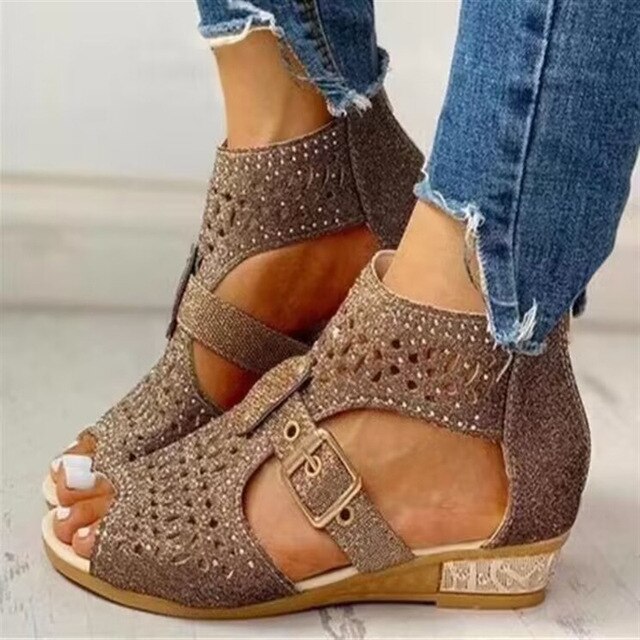 Mune Fashion - Orthopedic sandals with low heel