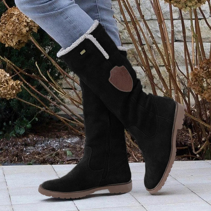 Mune | A Warm Winter Boots for Women