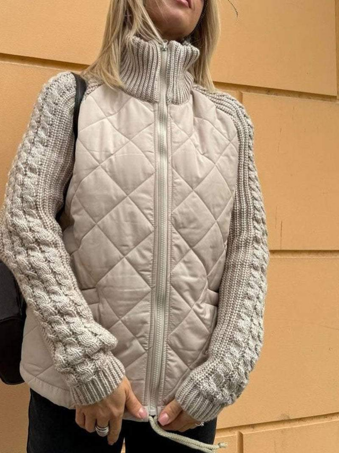 Mune | Women's knitted winter jacket with zipper and quilted front panel