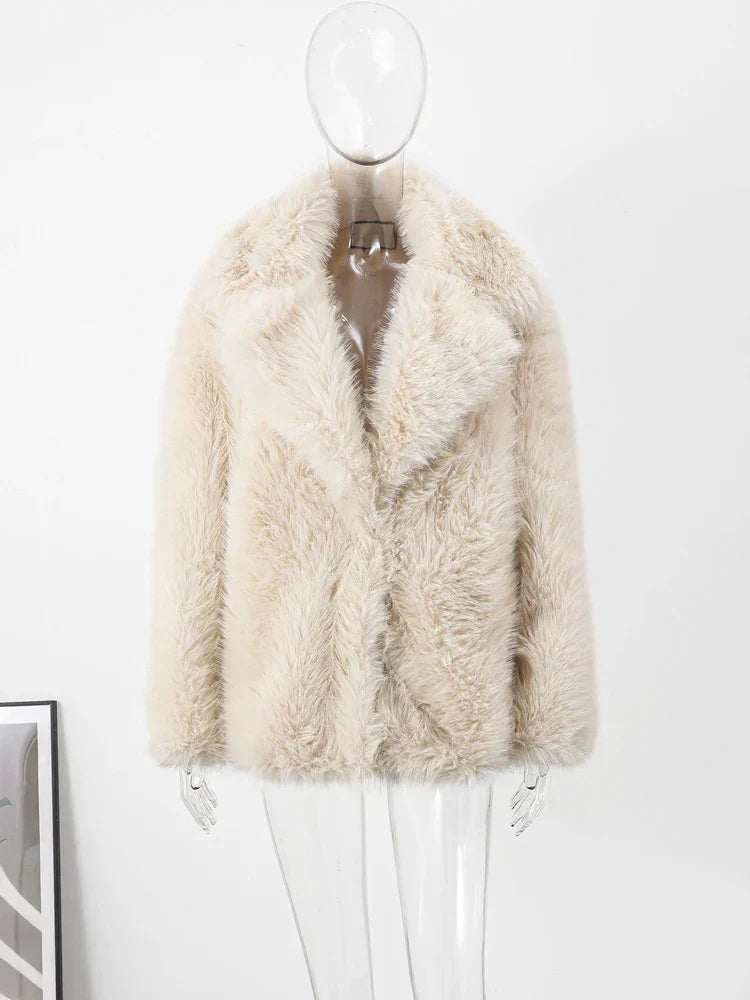 Mune | Elegant Coat with Timeless Design for Women