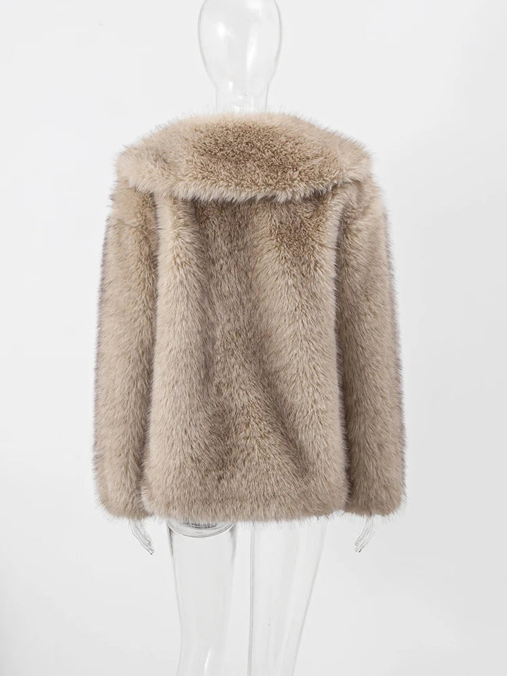 Mune | Elegant Coat with Timeless Design for Women