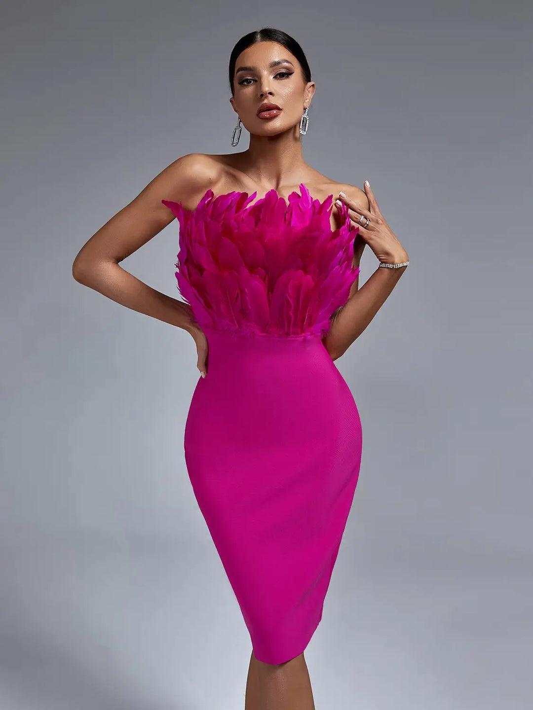 Mune | Dress with feather ribbon for stylish ladies