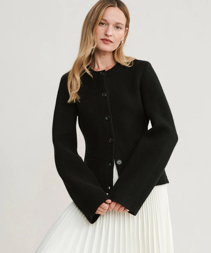 Mune | Women's timeless wool vest with buttons and long sleeves
