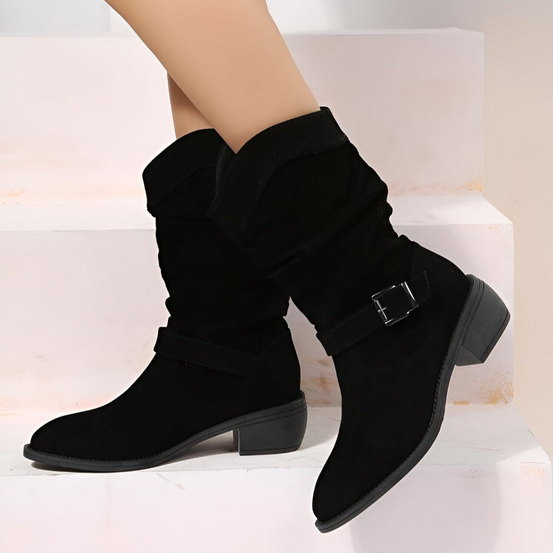 Mune | with soft footbed casual shoes