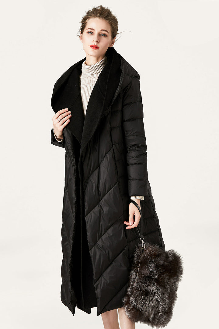 Mune | Women's Long Quilted Puffer Jacket with Buttons and Hood Made of Faux-Fur