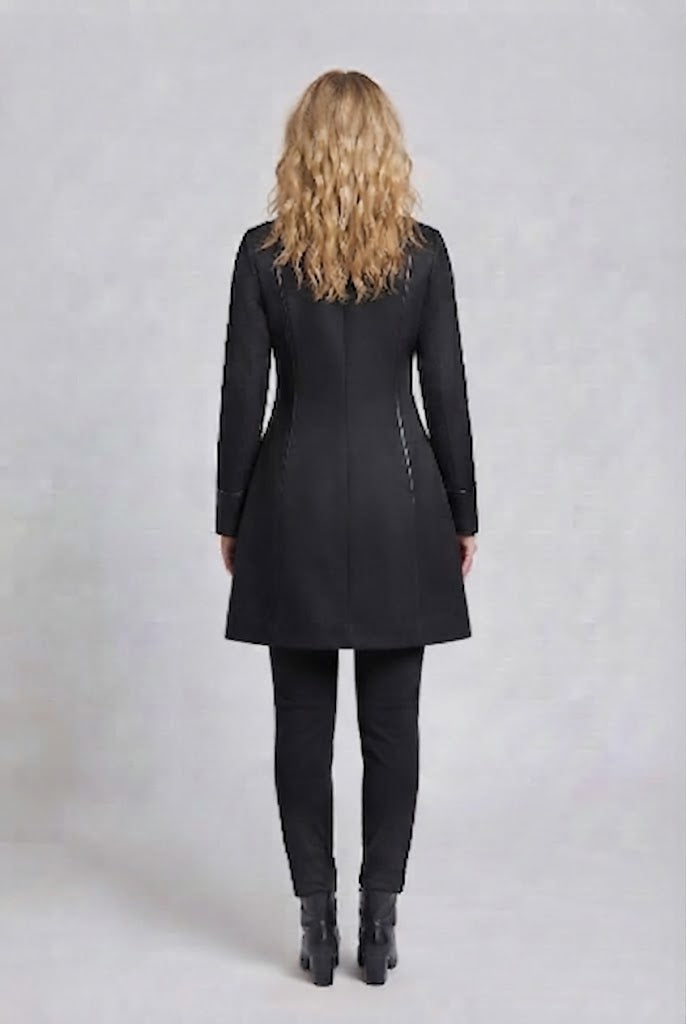 Women's elegant tailcoat with lace accents and decorative button placket Mune Fashion