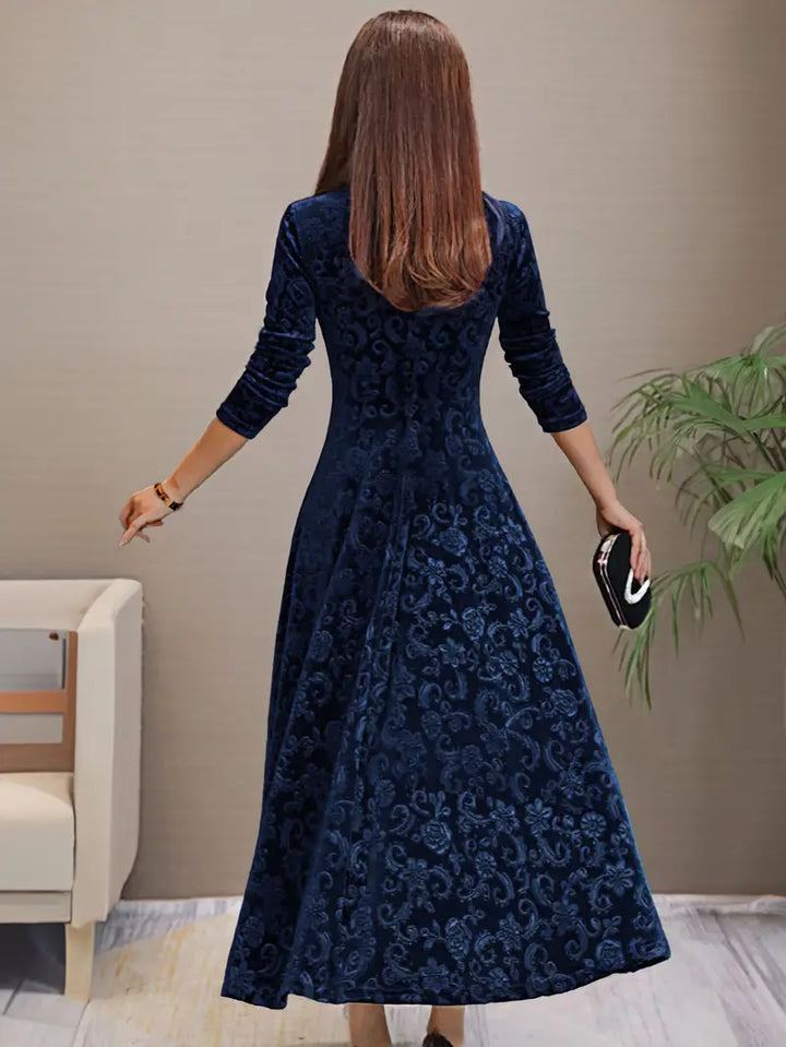 Mune | Figure-Flattering Flared Dress