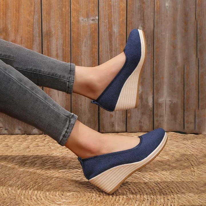 Casual wedge shoes