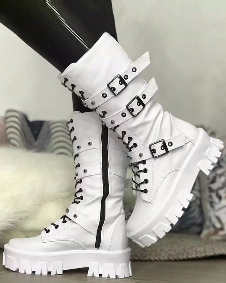 Mune | Boots with zipper and buckles