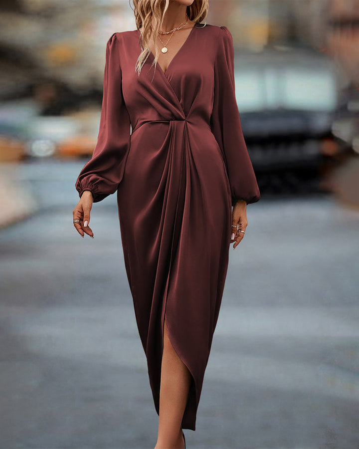 Mune | Elegant Dress With Lantern Sleeves And V-Neck