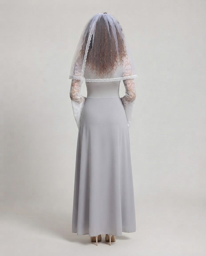 Ladies Romantic Wedding Dress with Lace Appliqués and Elegant Veil Mune Fashion