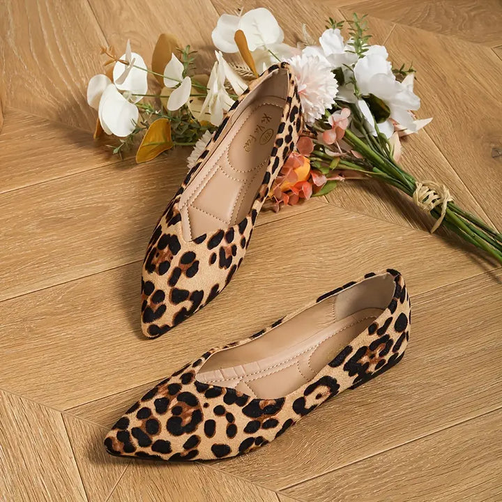 Mune | Elegant and Lightweight Ballerinas In Lace with Leopard Pattern