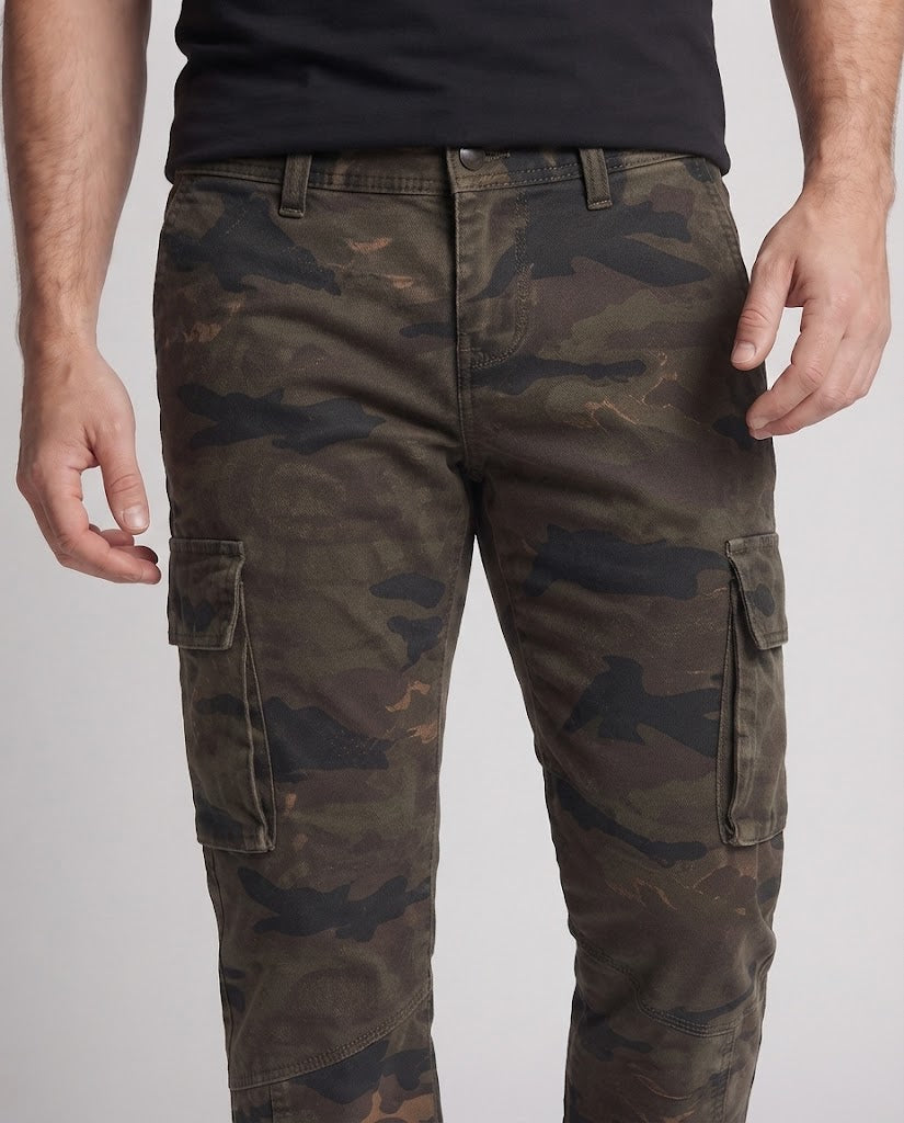 Men's Camouflage Cargo Pants with Straight Leg and Knee Patches Mune Fashion