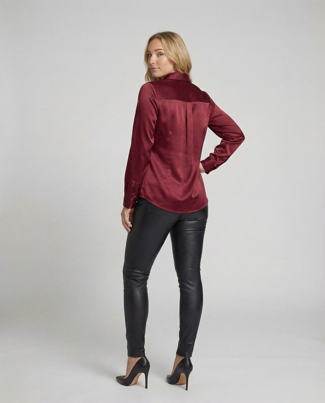 Ladies Satin Blouse with Classic Collar Mune Fashion