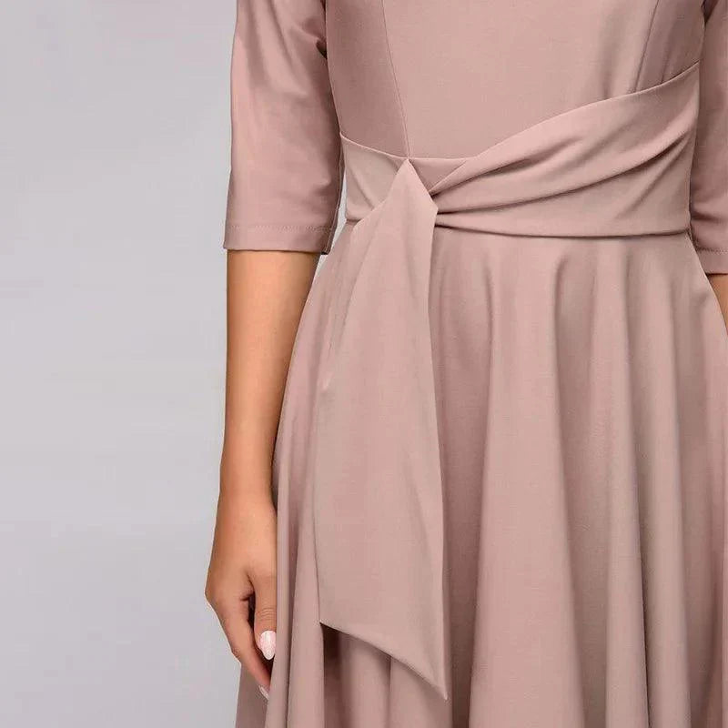 Mune | Elegant Midi Dress with Feminine Silhouette