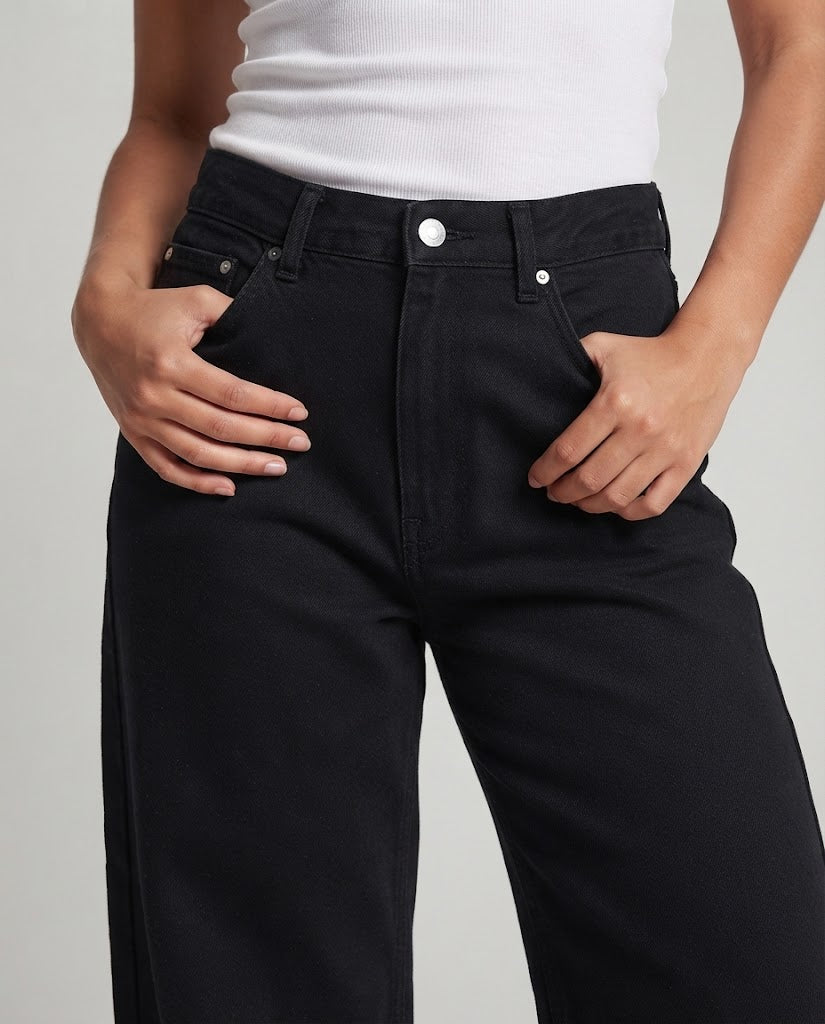 Women's extra-wide cotton twill baggy pants with a high waistband and clean look Mune Fashion
