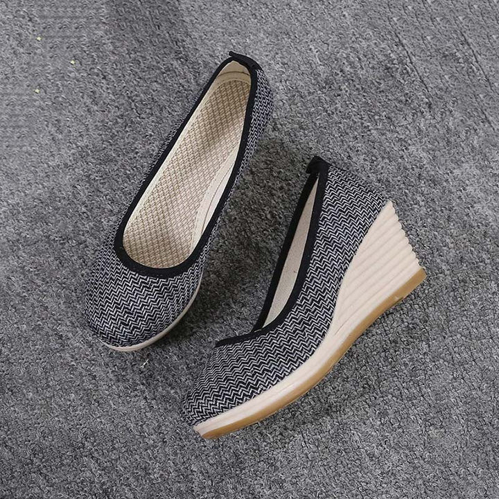 Casual wedge shoes
