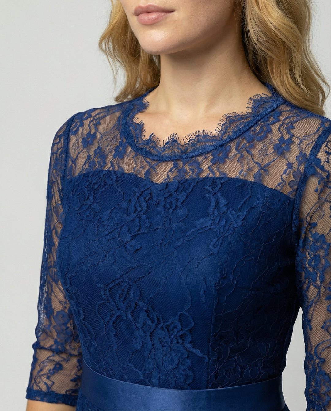 Elegant Women's Jumpsuit with Lace Sleeves and Wide Leg | Mune Fashion