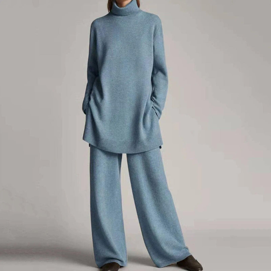 Mune | Sweater with turtleneck and wide trouser leg