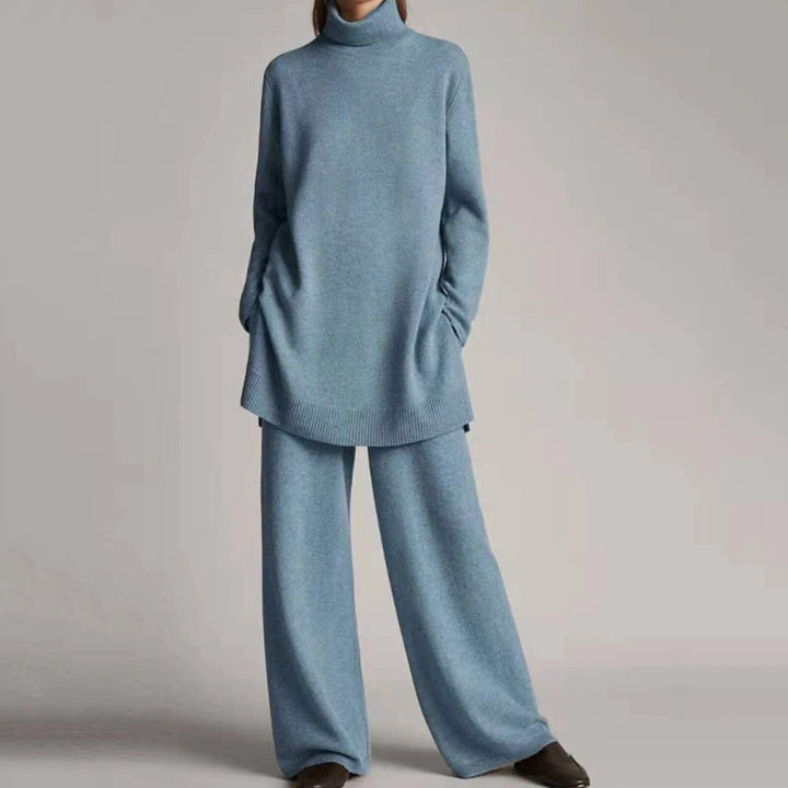 Mune | Sweater with turtleneck and wide trouser leg