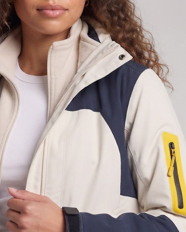 Ladies two-piece outdoor jacket with removable fleece inner jacket, wind and water-repellent softshell outer layer and hood Mune Fashion