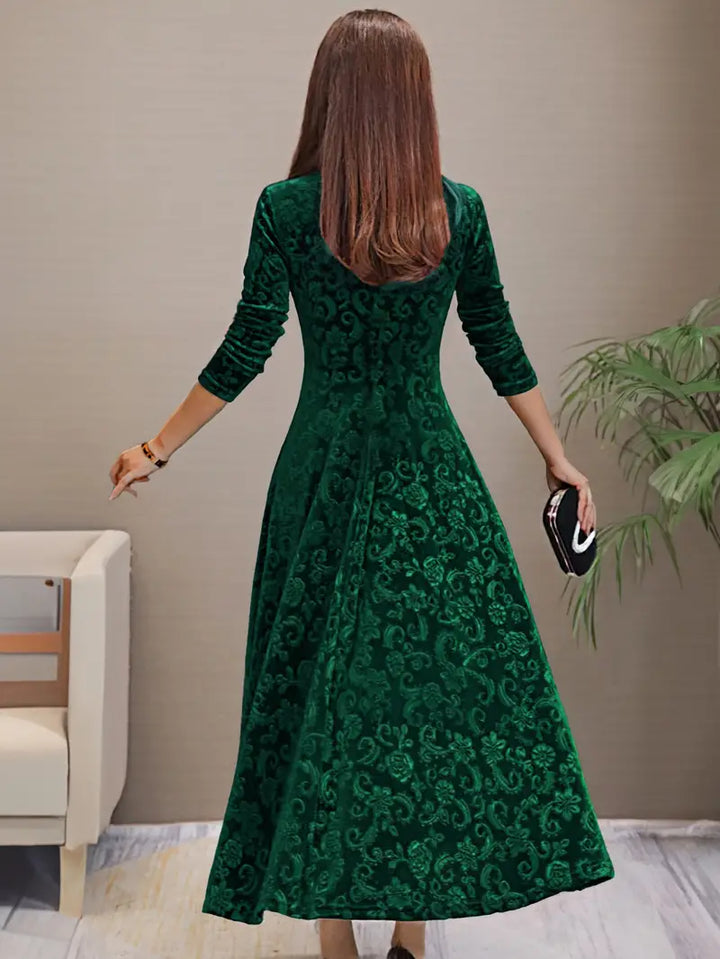 Mune | Figure-Flattering Flared Dress
