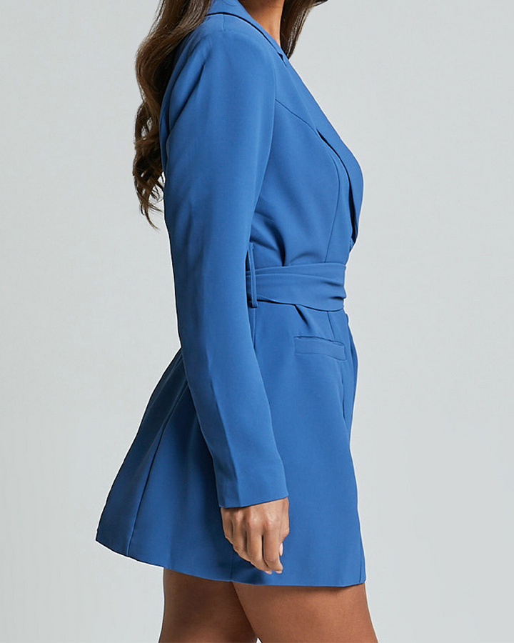 Mune | A Slimming Blazer