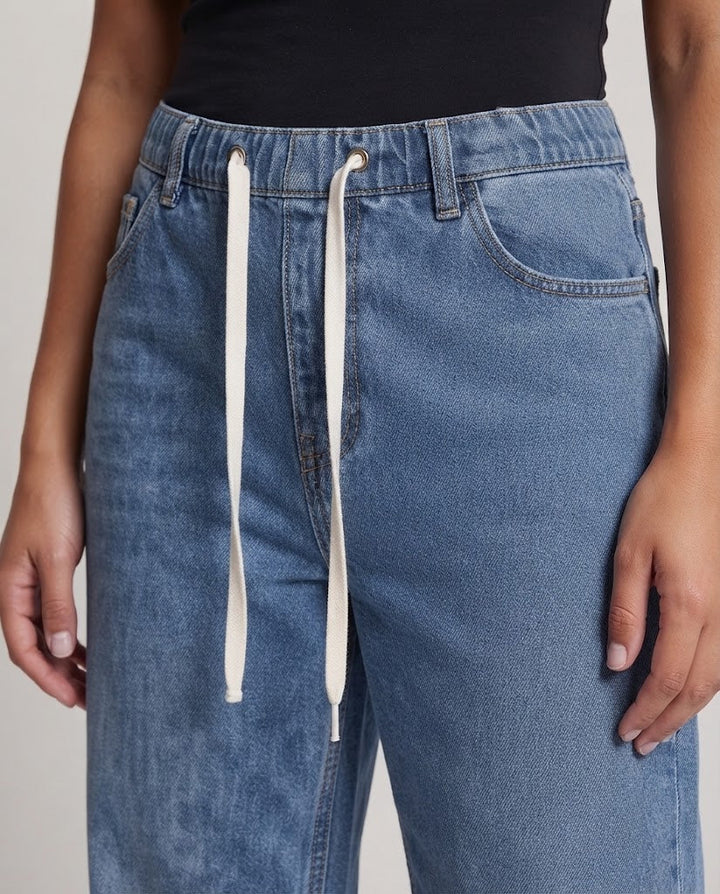 Ladies Comfortable Cargo Jeans Mune Fashion