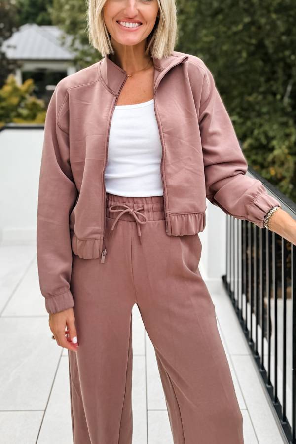 Mune | Sleek Full Zip Jacket and High Waist Elastic Band Pockets Loose Fit Sweatpants Set