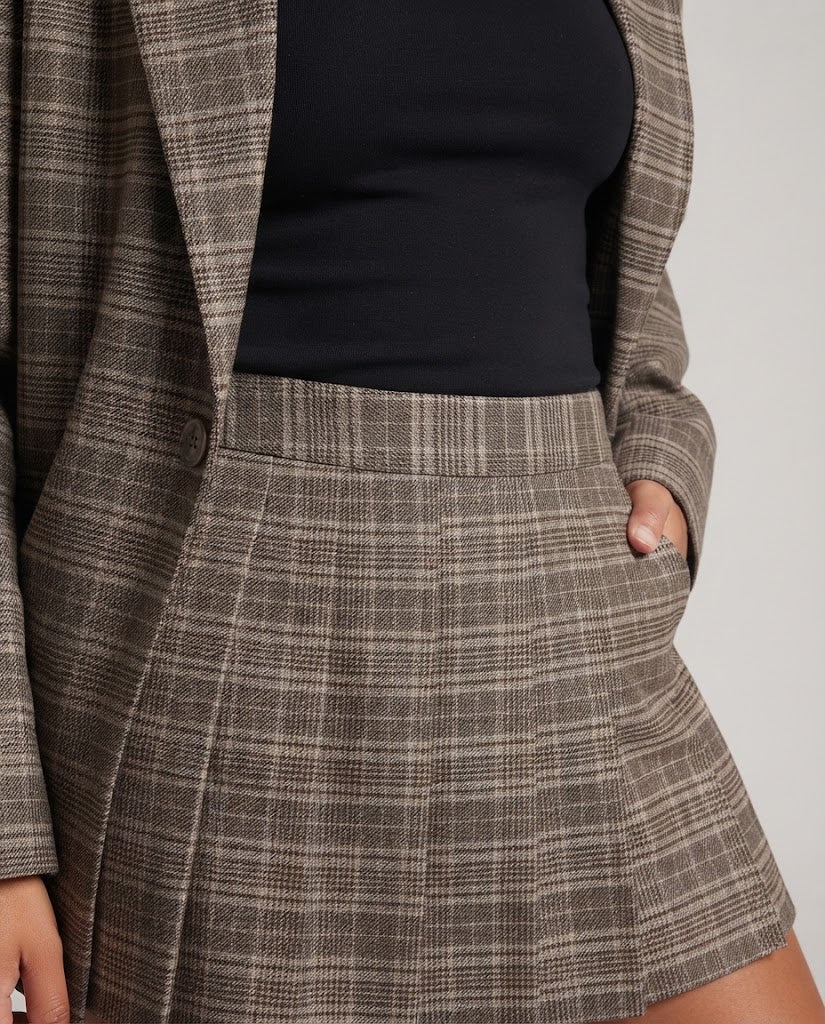 Women Two-Piece Glencheck Blazer and Pleated Mini Skirt Set with Oversized Shoulder Mune Fashion