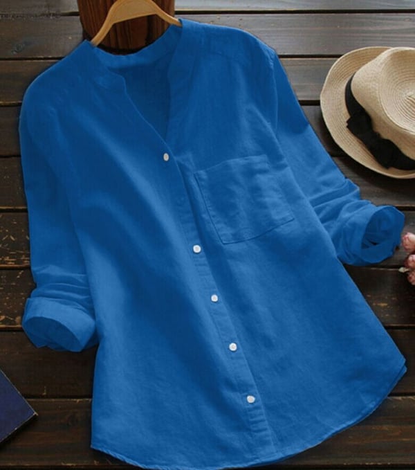 Casual, loose shirt made of cotton