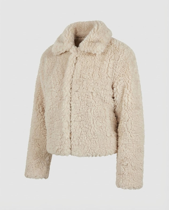 Women's Cozy Teddy Look Faux Fur Jacket with Oversized Cut and Wide Lapel Collar Mune Fashion