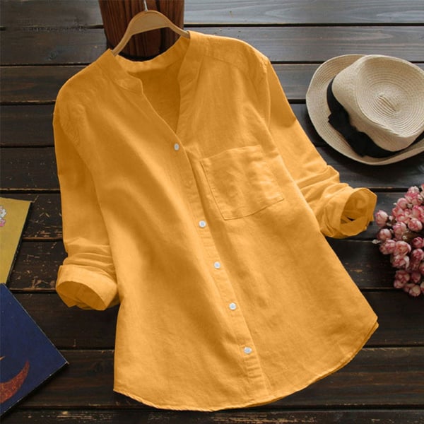Casual, loose shirt made of cotton