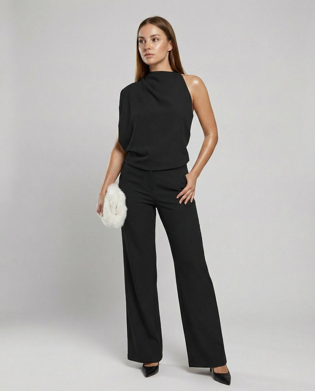 Elegant jumpsuit with round neckline for everyday & special occasions | Mune Fashion