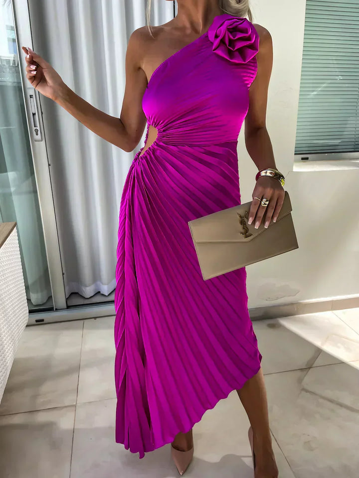 Mune | Elegant Shoulder Pleated Dress