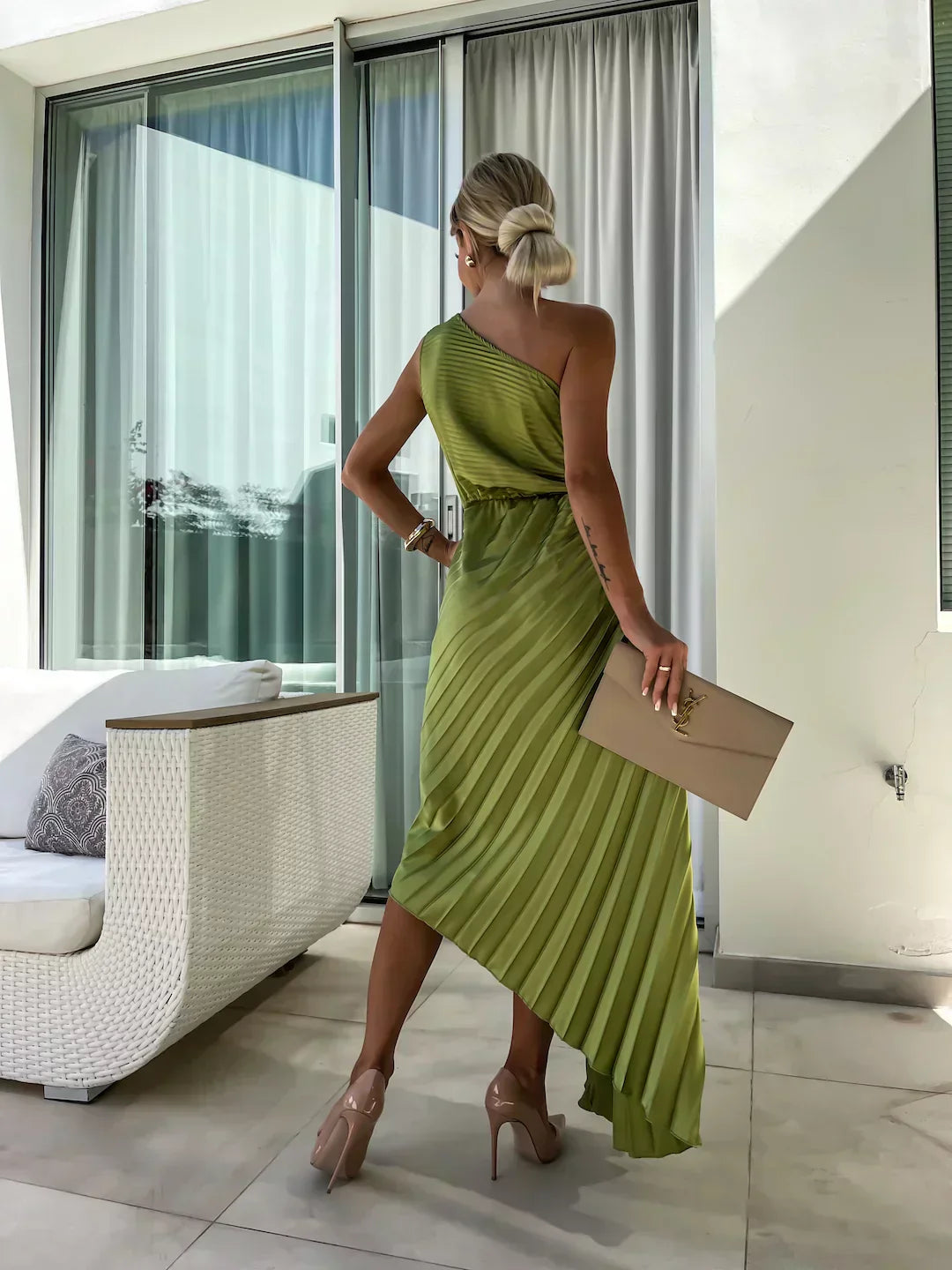 Mune | Elegant Shoulder Pleated Dress